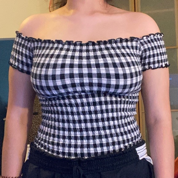 Hollister gingham off the shoulder top - Picture 3 of 3